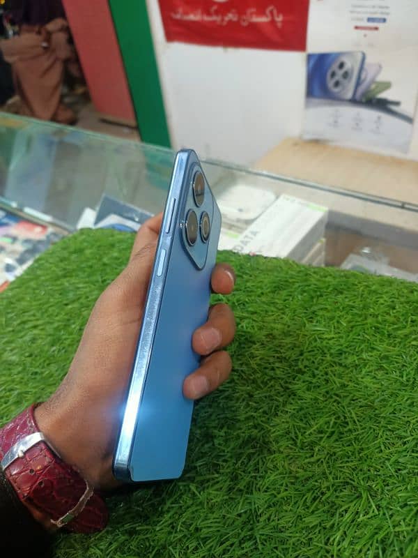 Infinix Hot 40 i 8/128Gb-Condition 8/10 3