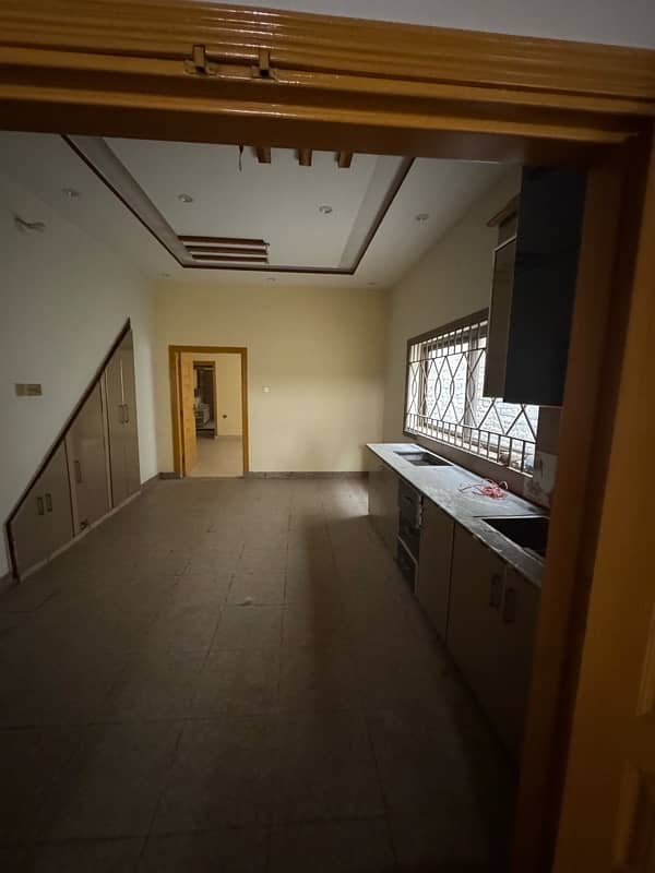 5.25 marla (3 story) luxury house for sale in Haji pura 10