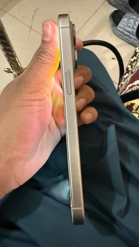 Iphone 15 pro max 10/10 condition 1