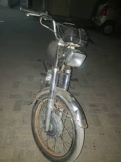 Honda 125 2015 nut to nut geniune