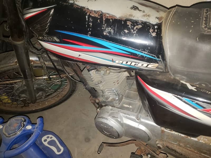 Honda 125 2015 nut to nut geniune 3