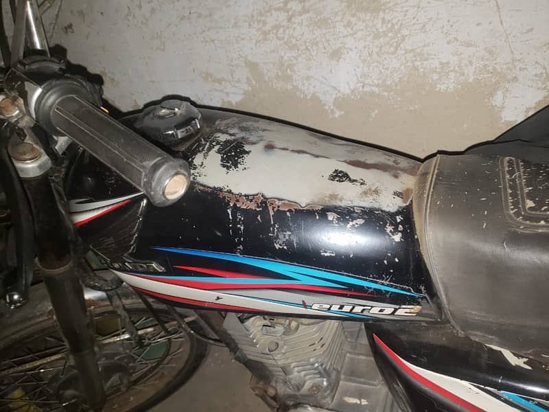 Honda 125 2015 nut to nut geniune 10