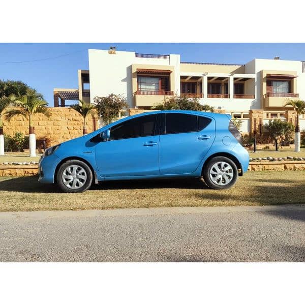 Toyota Aqua 2012/2016 better then vitz Prius 0