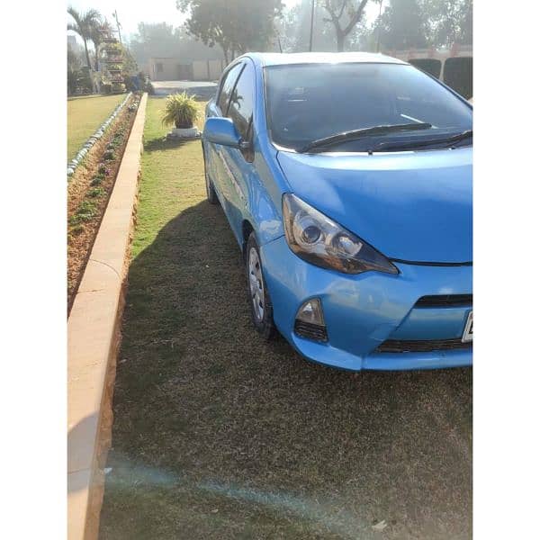 Toyota Aqua 2012/2016 better then vitz Prius 4