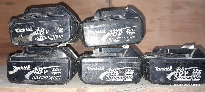 makita drill battery 1