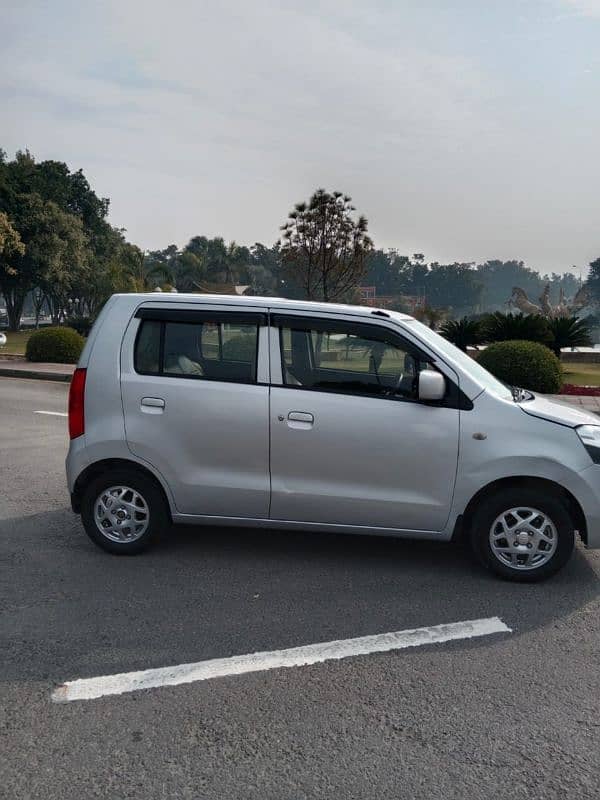 Suzuki Wagon R 2020 17