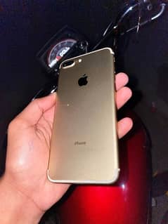 i phone 7 plus Golden color