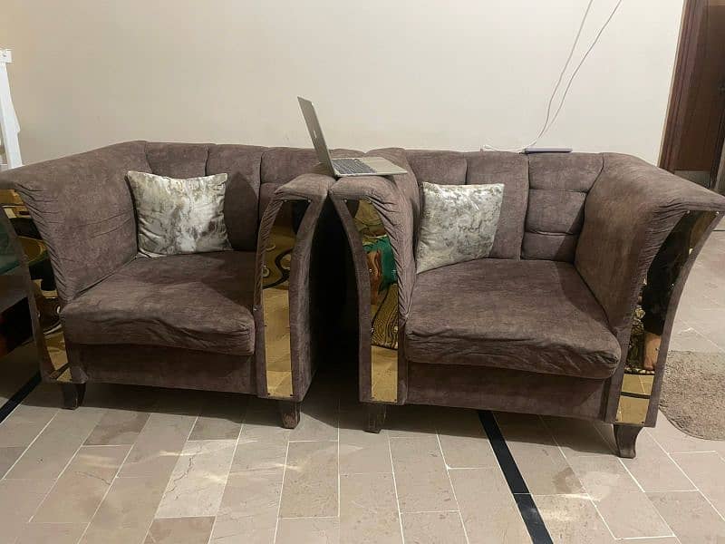 7 seater sofa best condition used . . 2