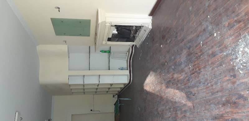 Gulberg 3 - Block H Lower Portion Sized 1 Kanal For rent 11