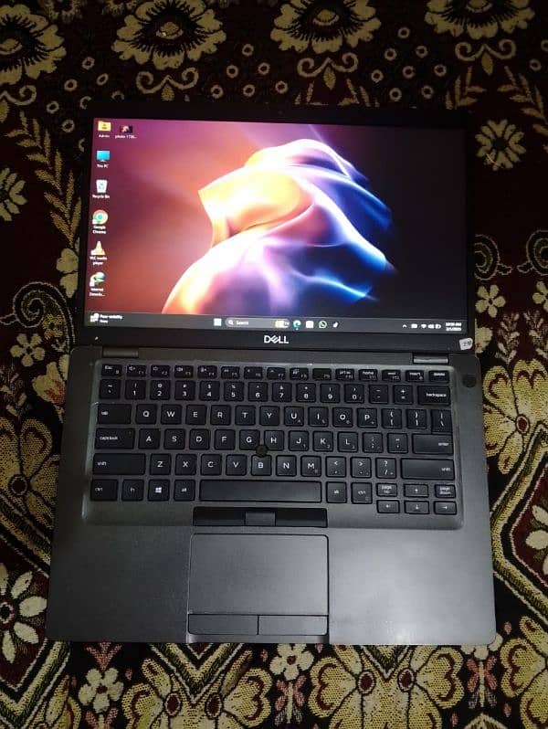 Dell laptop cori i5 8gen 16ddr 512 Ssg 1