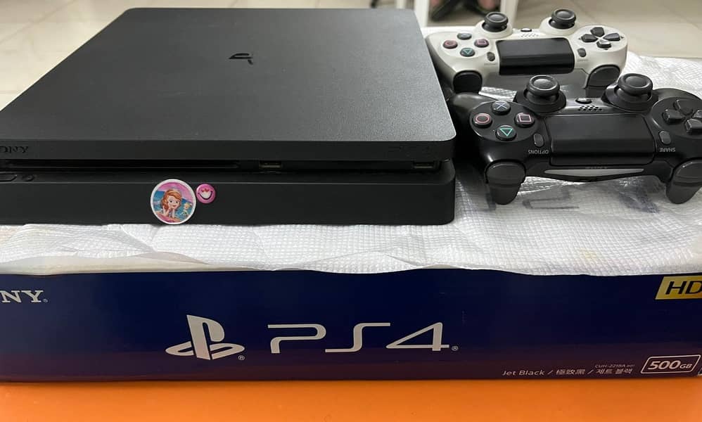 PS4 Original with 02 Controllers 5