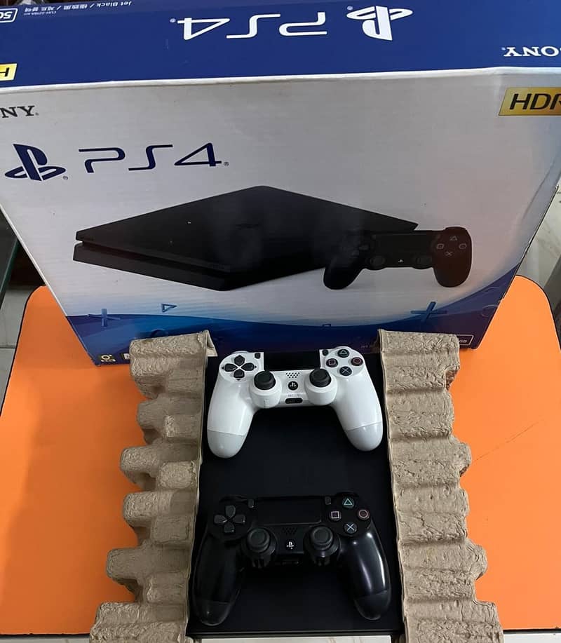 PS4 Original with 02 Controllers 7