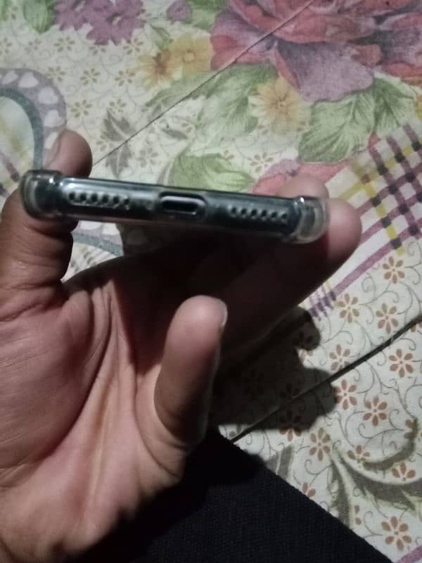 iphone 7 for sale with original box 2