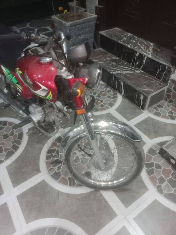 Honda 70 21 model 10/10 condition 5