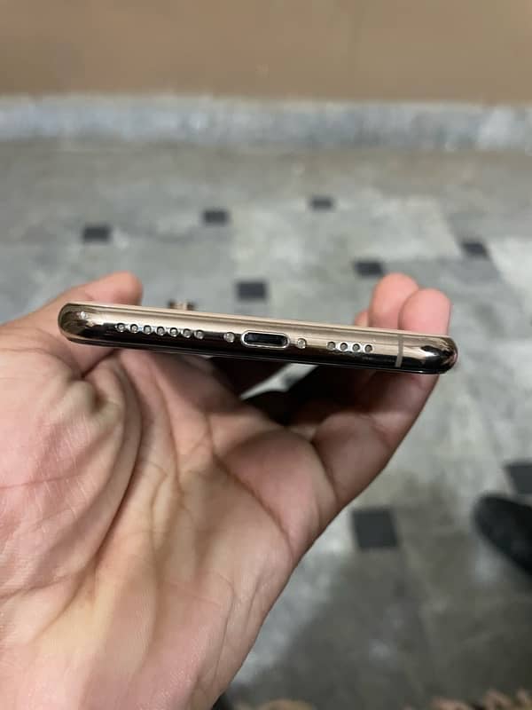 iPhone xs max pta approved 5