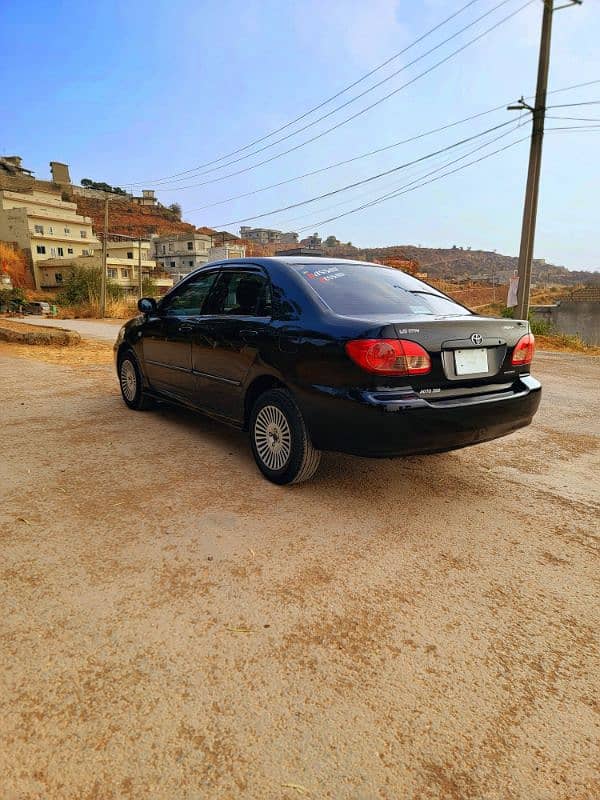 Toyota Corolla Altis 2005 4