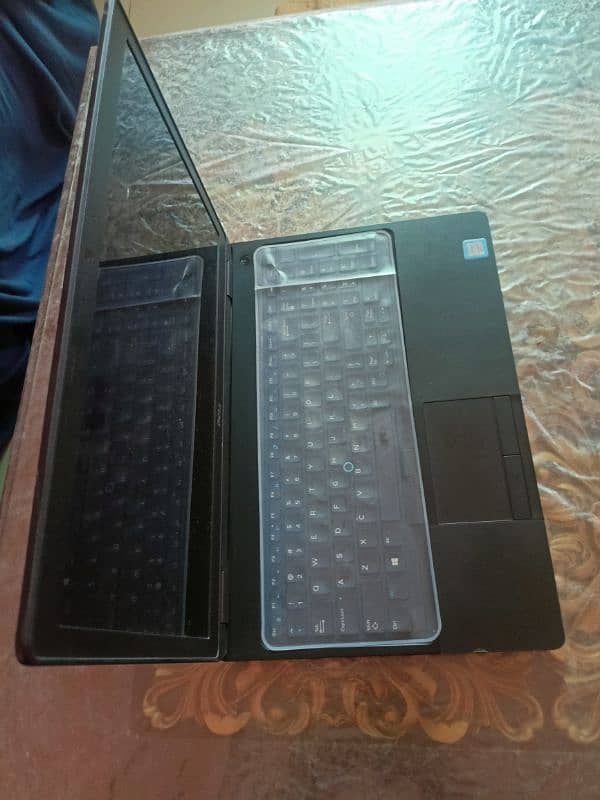 Dell latitude 5591 i-7 8th Gen, 2 GB, MX 130 card, Touch 16/512 SSD 2
