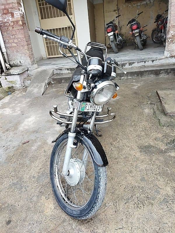 Suzuki Gs 150 3