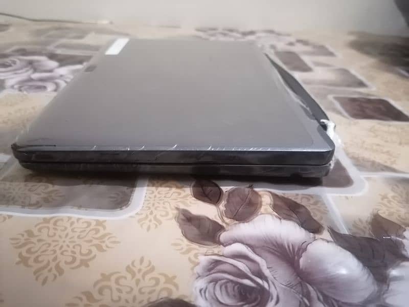 Dell mini Tablet Touch Laptop Condition 10/10 6