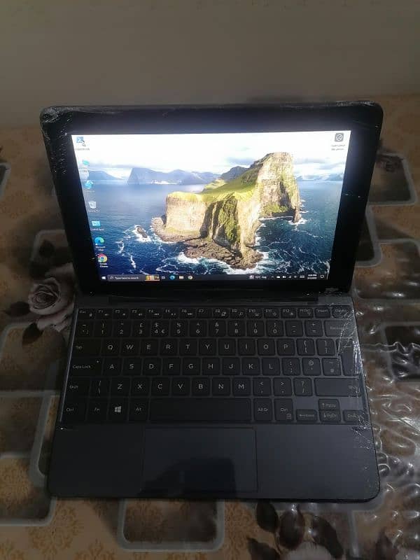 Dell mini Tablet Touch Laptop Condition 10/10 9