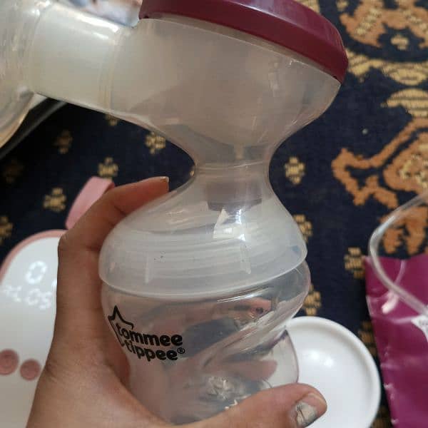 Medela Tommee Tippee Breasts Pump 1