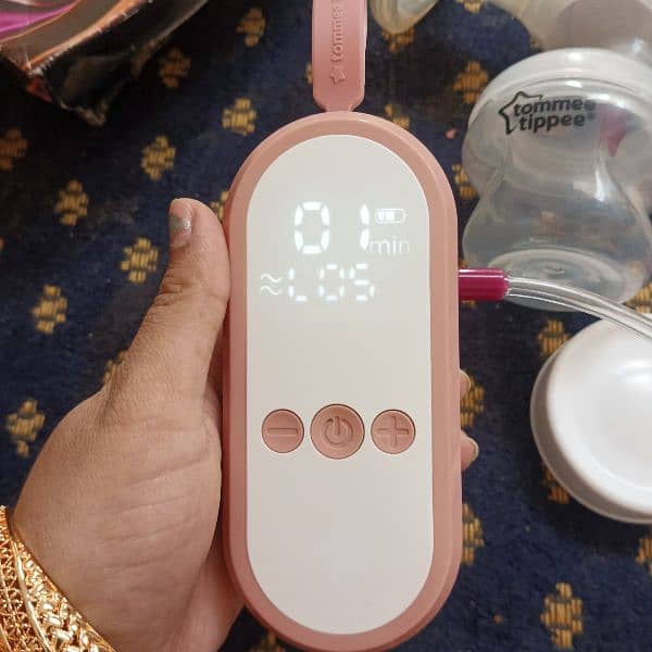 Medela Tommee Tippee Breasts Pump 2