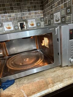 Microwave oven