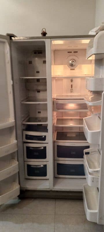 Daewoo Double Door Refrigerator (Gulf imported) 3