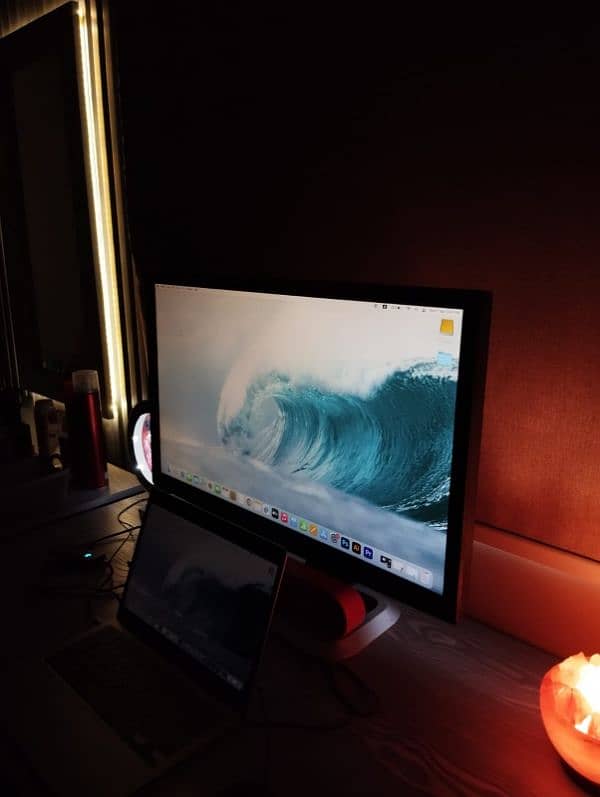 ViewSonic 27" FHD LED Monitor 1