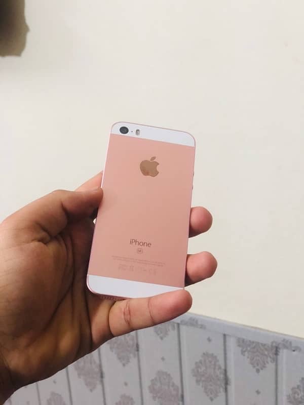 iPhone 5SE 64GB 4