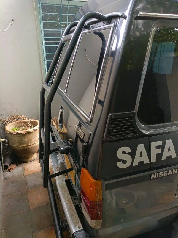 Nissan Safari 1985 4