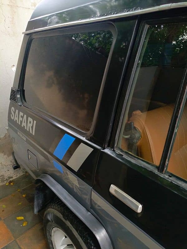 Nissan Safari 1985 7