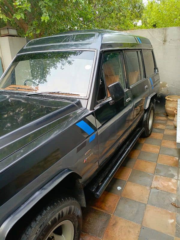 Nissan Safari 1985 9