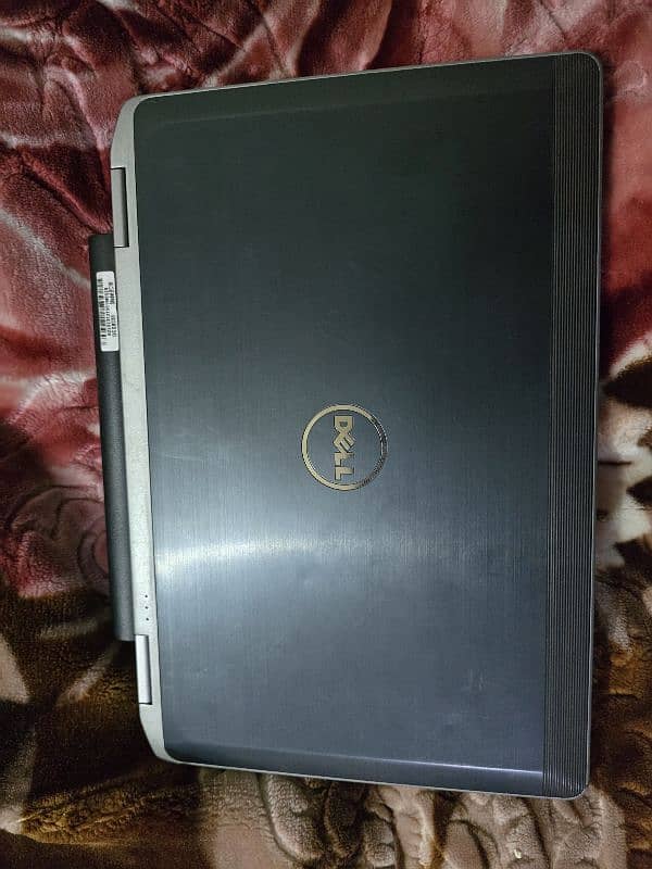 Dell i5 Latitude E-6330 1