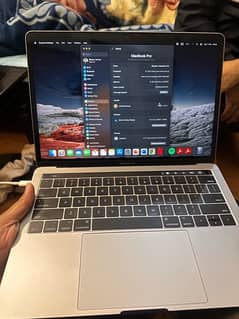 Macbook Pro 2017 with touch bar