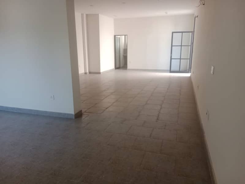 Brand New Luxurious Apartment For Rent 10