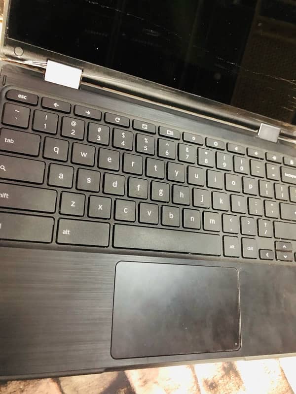 Lenovo Touch Chrome book 0