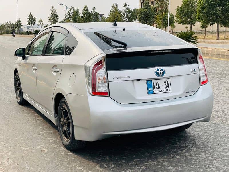 Toyota Prius 2012 6