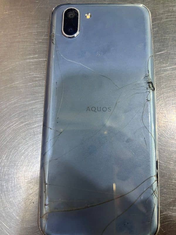 Sharp Aquos R2 0