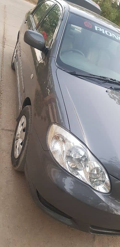 Toyota Corolla Altis 2004 4