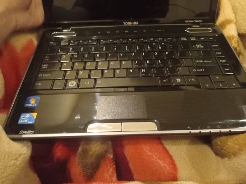 Toshiba Laptop | i3 third generation 3