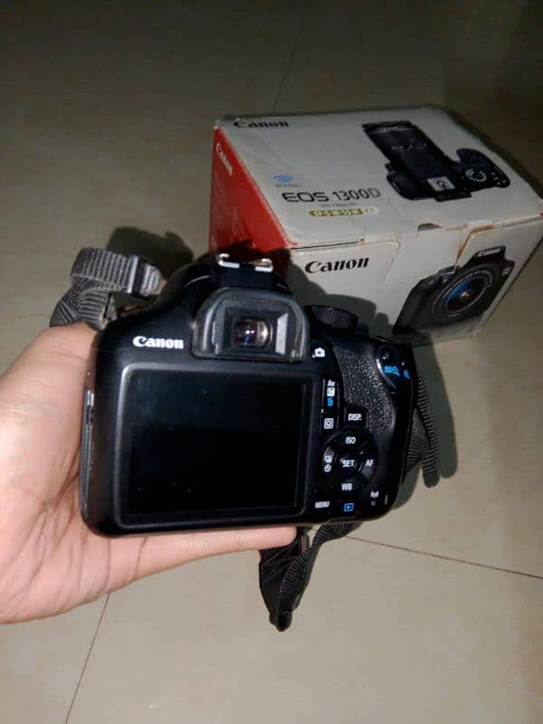 1300D Like new condition 2