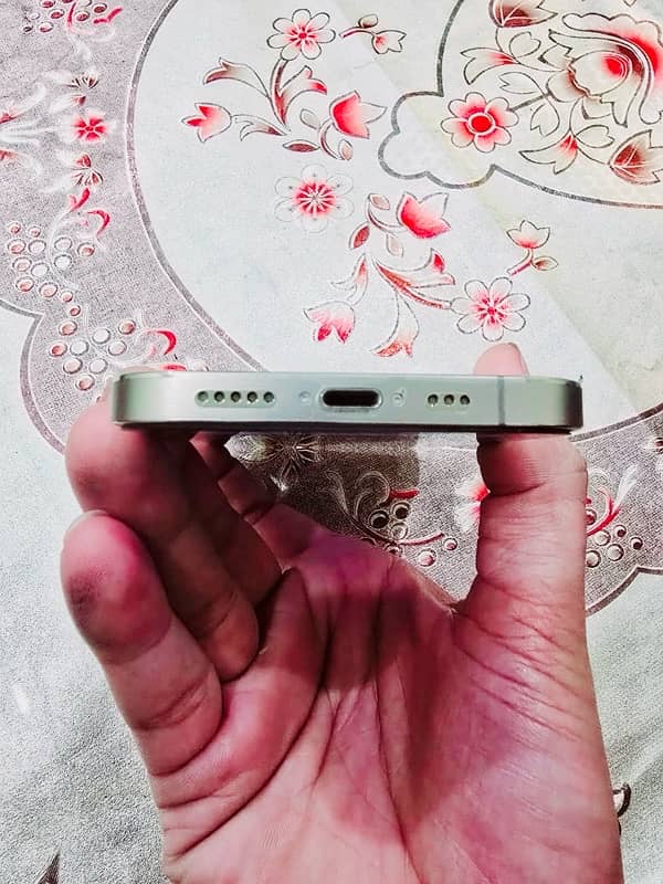 iphone 12 pro (NON PTA) 3