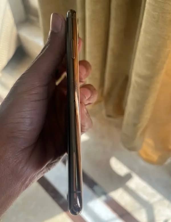 iphone 11 pro max 64gb factory unlock non pta 1