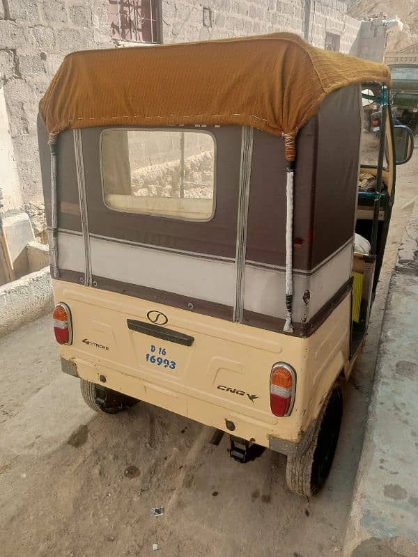 urgent selling sazgar 2016 model full genion rickshaw 11