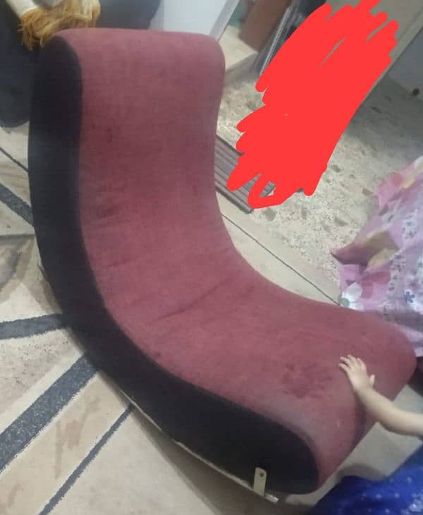 rocking chair in reason able price 0