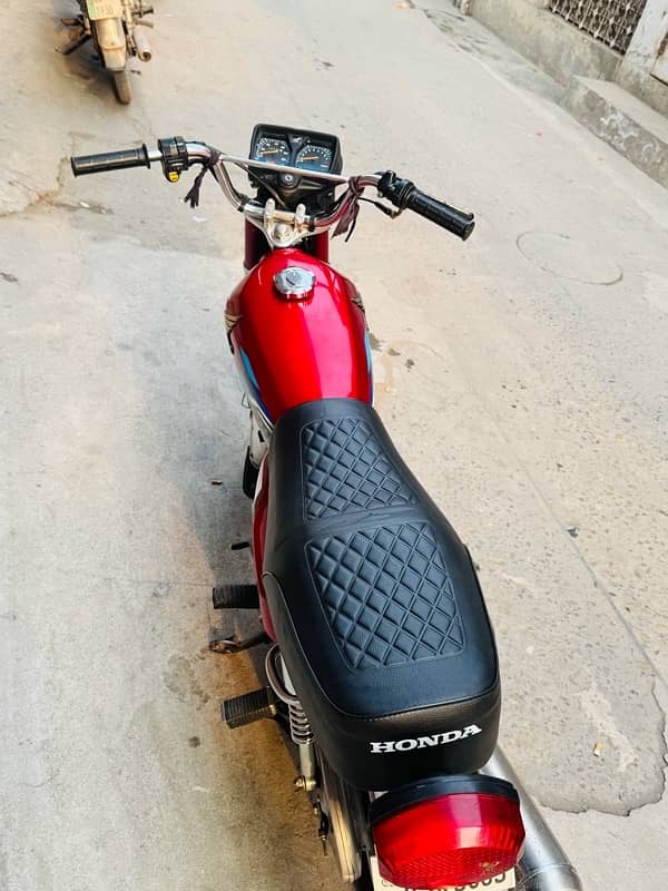 Honda CG125 for sale in lush condition genuine silencer 7