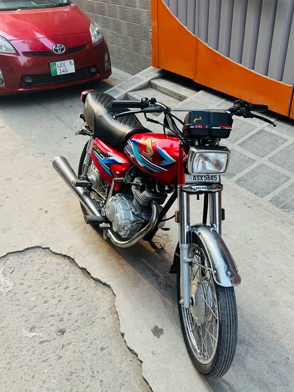 Honda CG125 for sale in lush condition genuine silencer 9