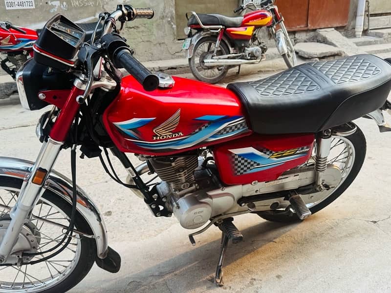 Honda CG125 for sale in lush condition genuine silencer 11