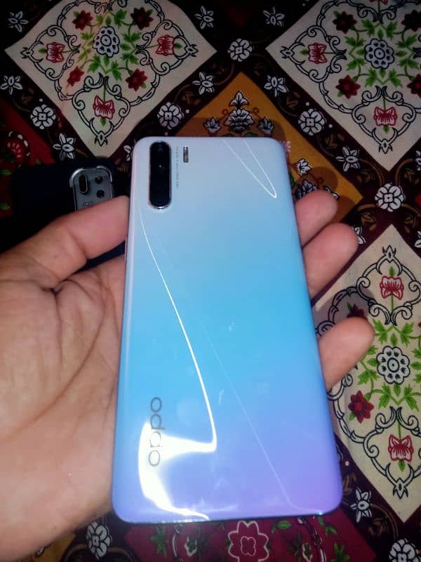 oppo f15 gor sale 8)256 0